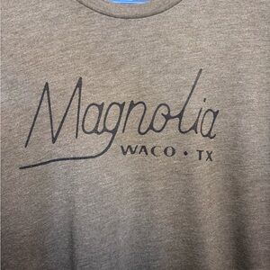 Magnolia Farms Waco Texas Heathered Army Green Logo Tee short sleeve size L